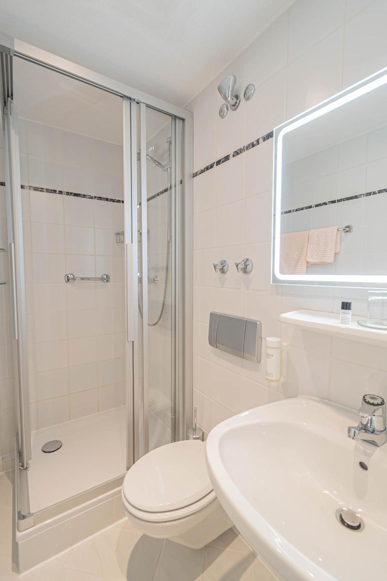 Hotel Villa Am Kurpark Bad Homburg vor der Höhe Pokój zdjęcie